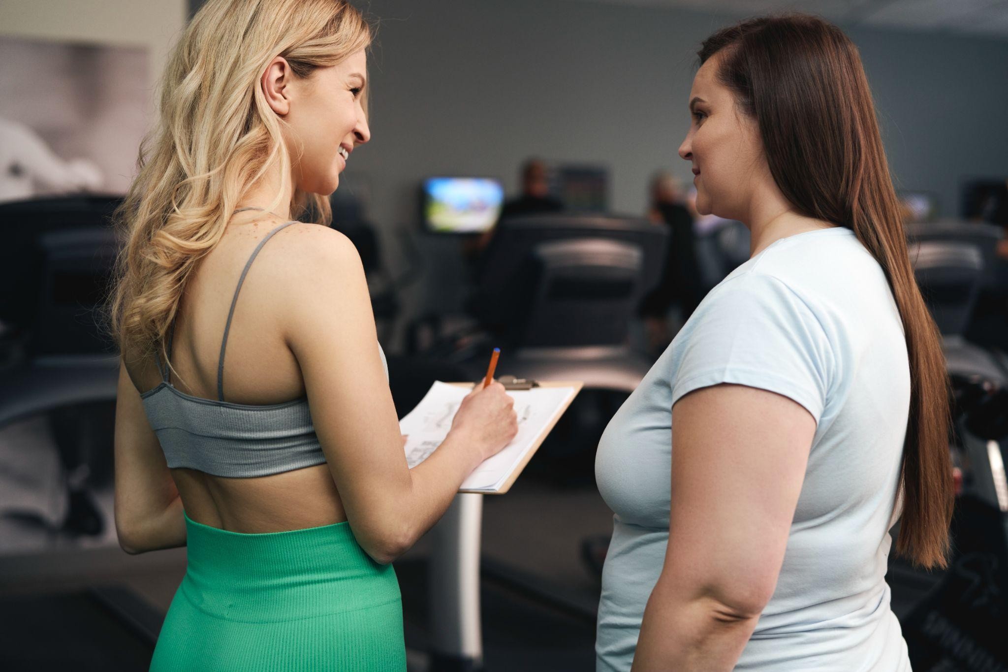 Weight loss assessment with a coach at Raleigh Weight Loss Center, discussing personalized program and metabolic review.